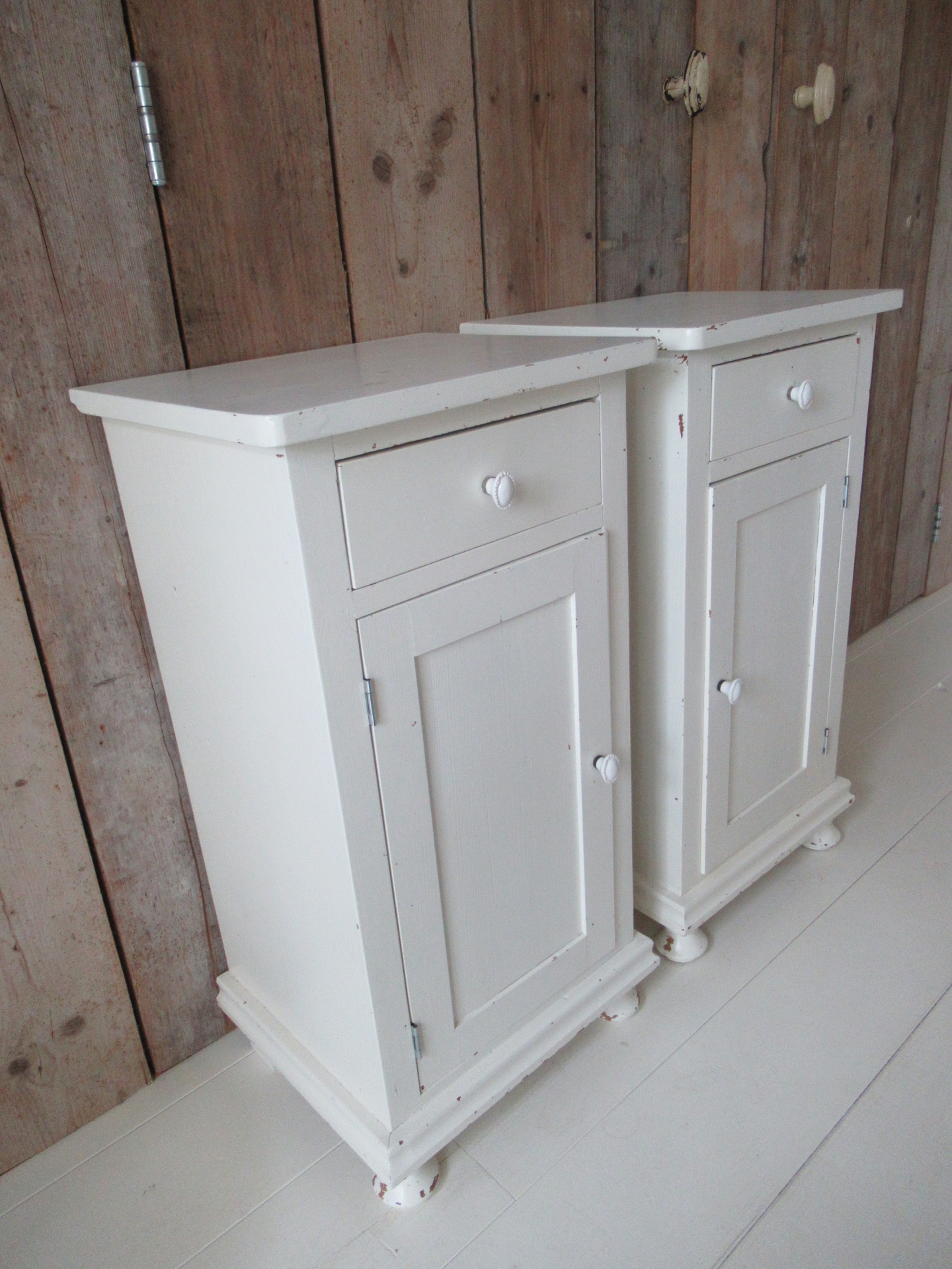 2 oude nachtkastjes - Afbeelding 3