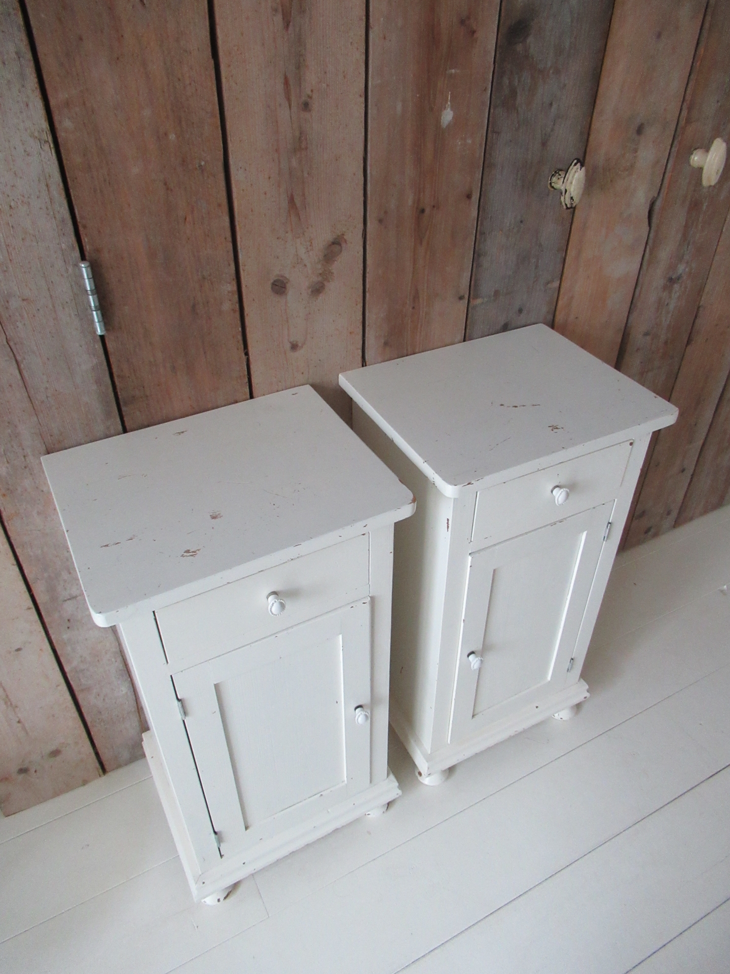 2 oude nachtkastjes - Afbeelding 4