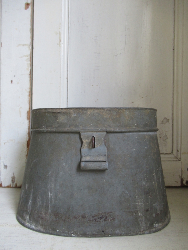 oude Franse zinken aasemmer - Afbeelding 2