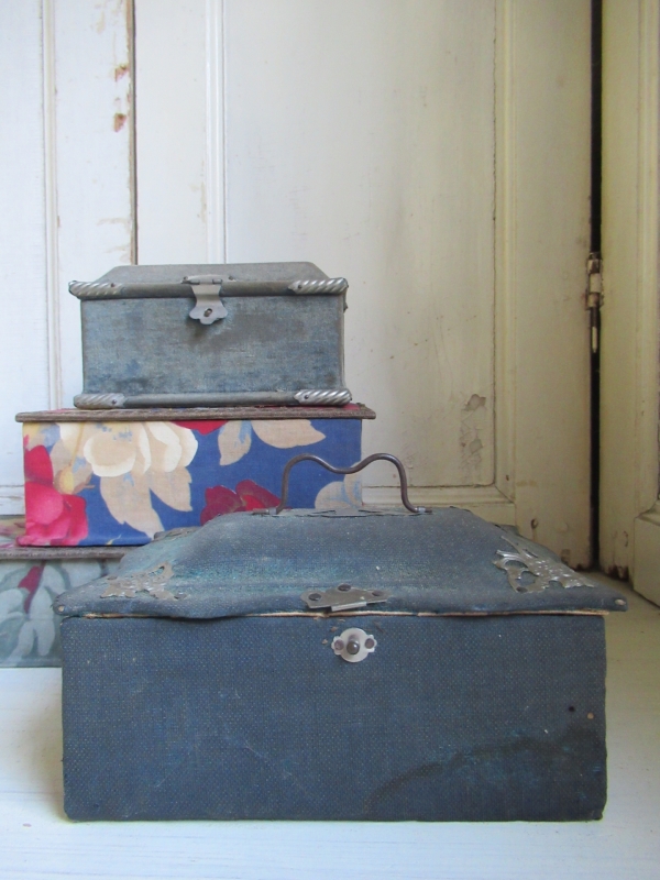 oud shabby kistje