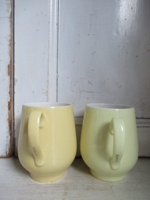 2 oude bolle buik bekers, Regout, Kwatta - Afbeelding 3