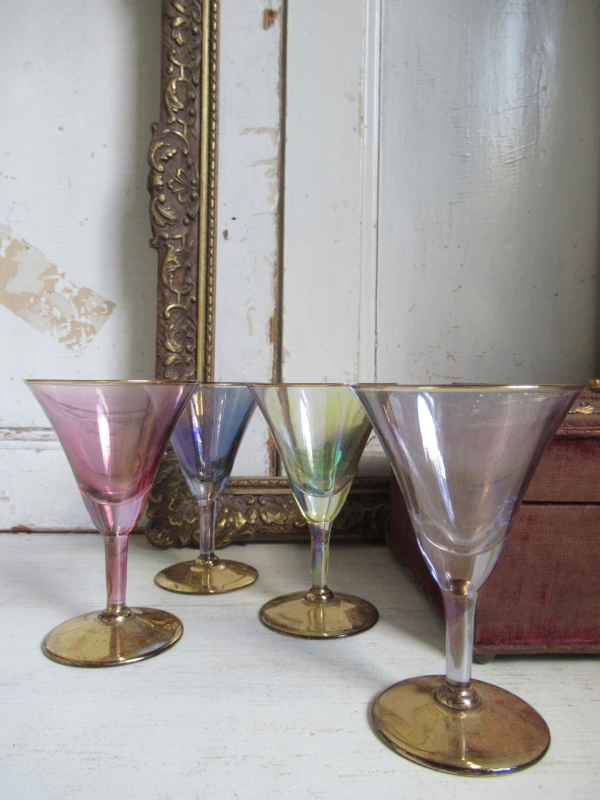 4 oude Franse glazen