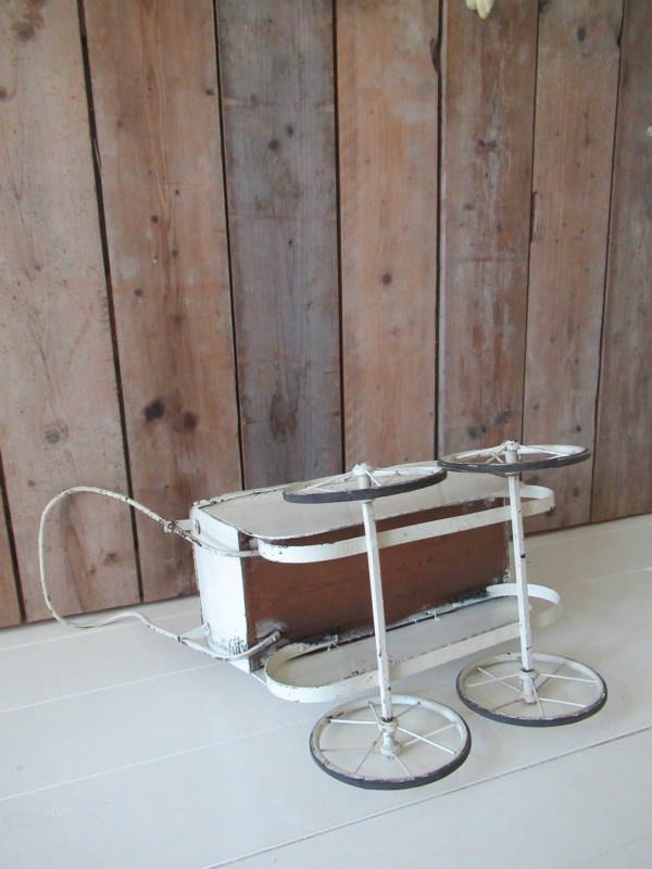 mooie oude poppenwagen - Afbeelding 6